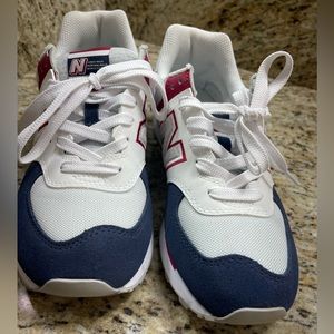 Women’s New Balance 574 shoes